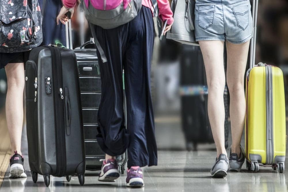 究極のトラベルジャケット「SCOTTeVEST」が凄い！海外旅行に便利な機能